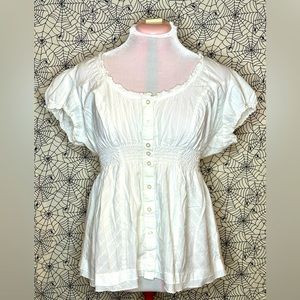 TORRID WHITE BUTTON UP BLOUSE WITH PUFF SLEEVES